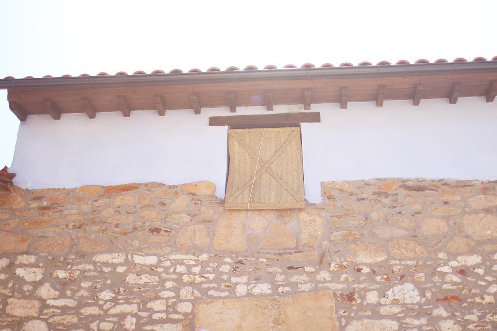 منزل الضيف Perales del Puerto  في La Grulla Dorada المظهر الخارجي الصورة